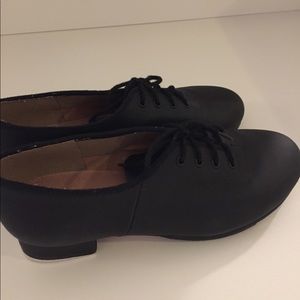 barely worn tap shoes